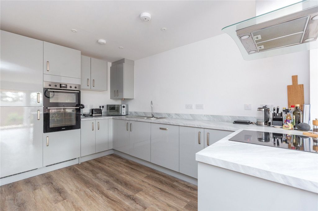 Property photo 2 of 17 Picture No. 05