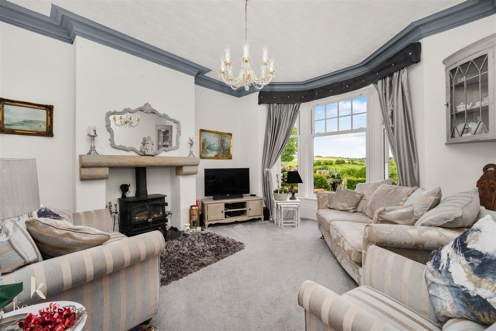 Property photo 3 of 49 2.Jpg