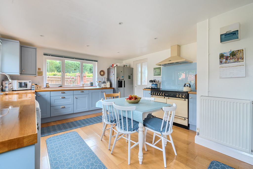 Property photo 2 of 27 1295486-39-682F3c...