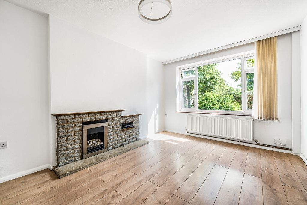 Property photo 3 of 14 Recep 1