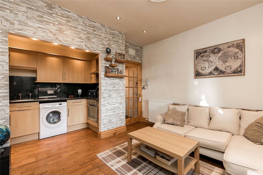 Property photo 3 of 8 Photo 3