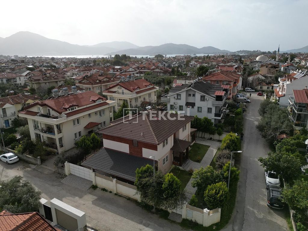 Property photo 2 of 34