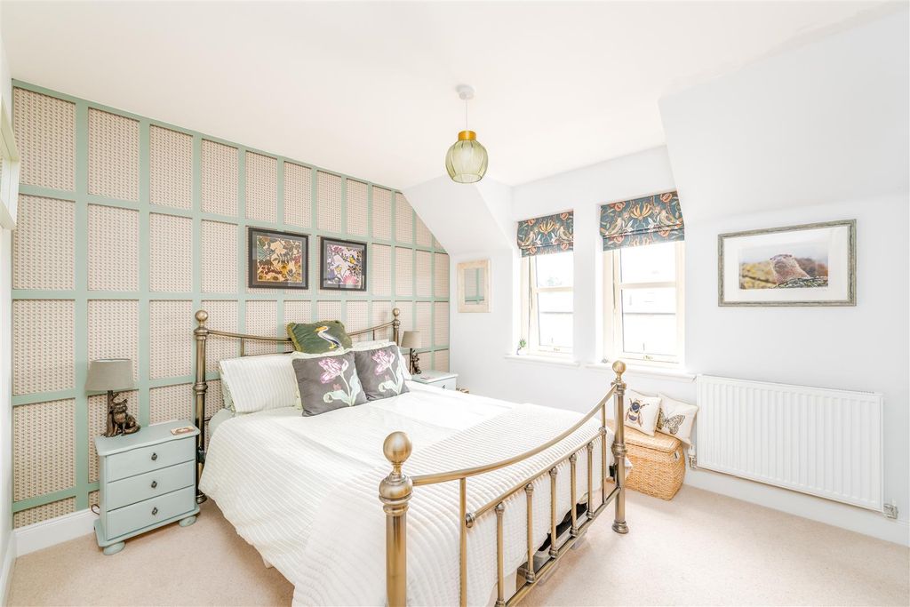 Property photo 3 of 18 24 Dunglass Road_Coldstream-09.Jpg