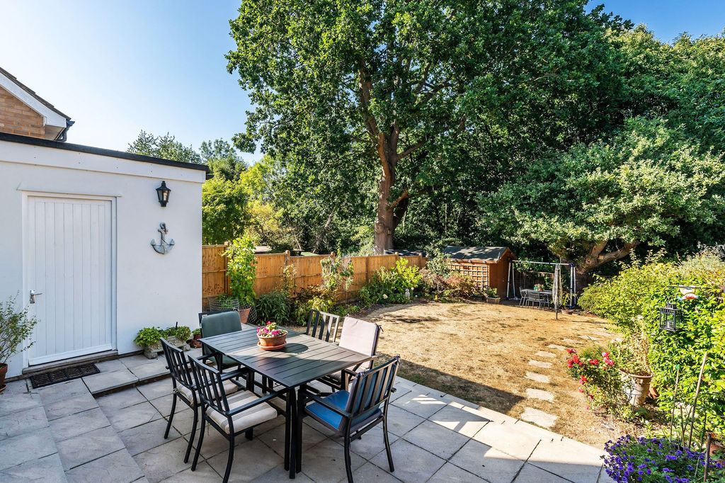 Property photo 3 of 24