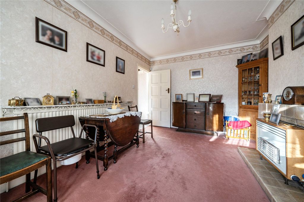 Property photo 3 of 18 Picture No. 02
