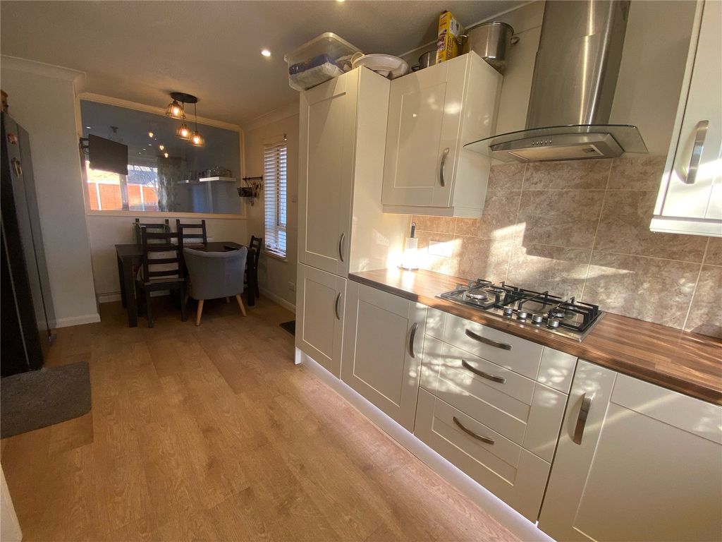 Property photo 2 of 9 Picture No. 04