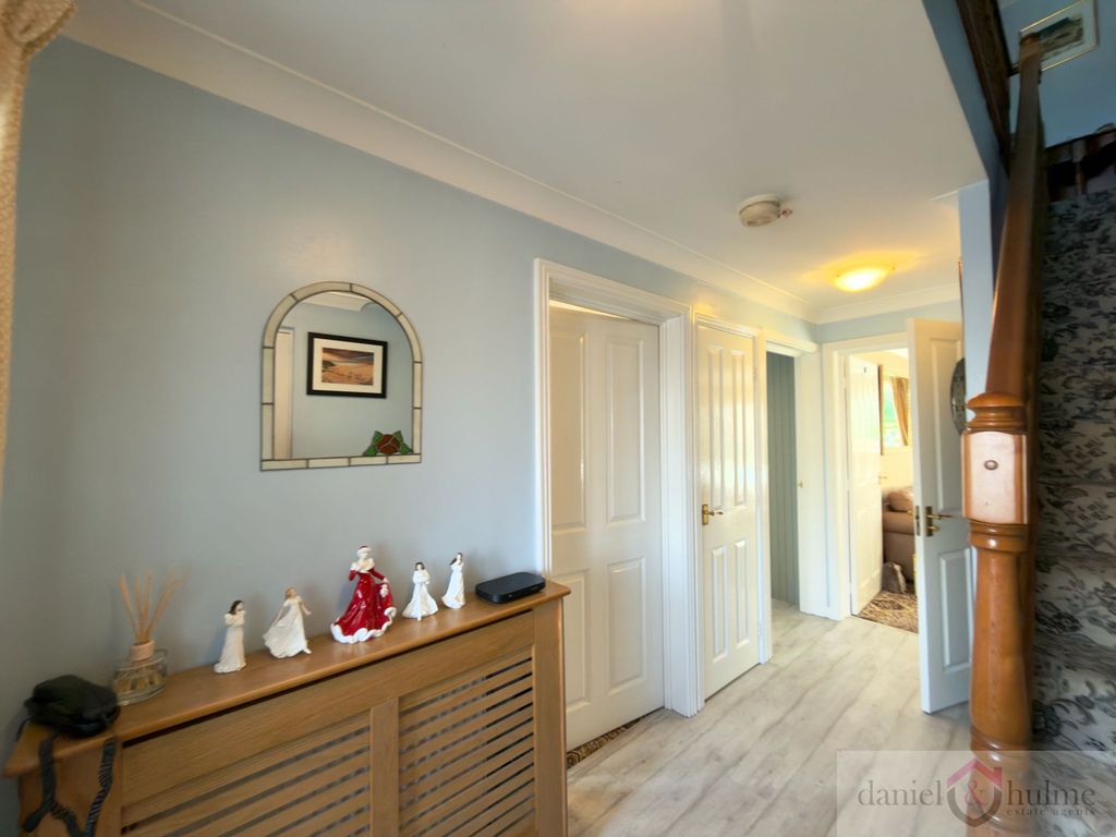 Property photo 2 of 37 18F5057A-113E-4045-8177-c6Ffe7A6309d