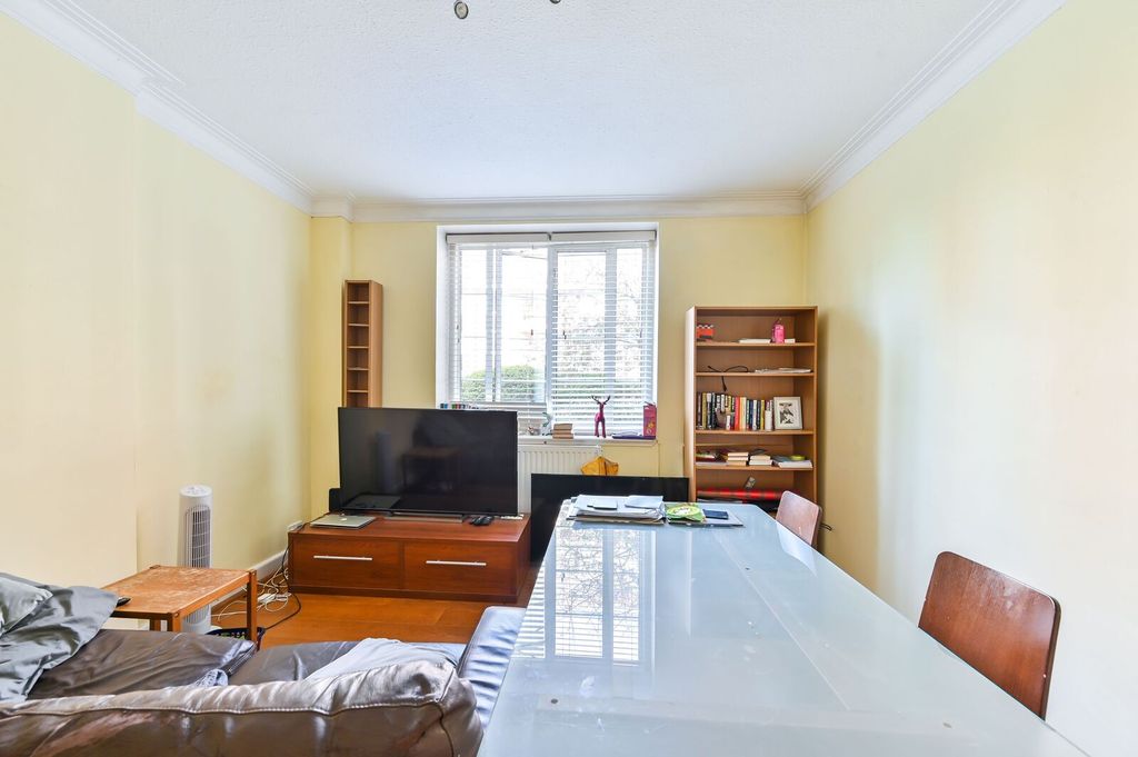 Property photo 3 of 9