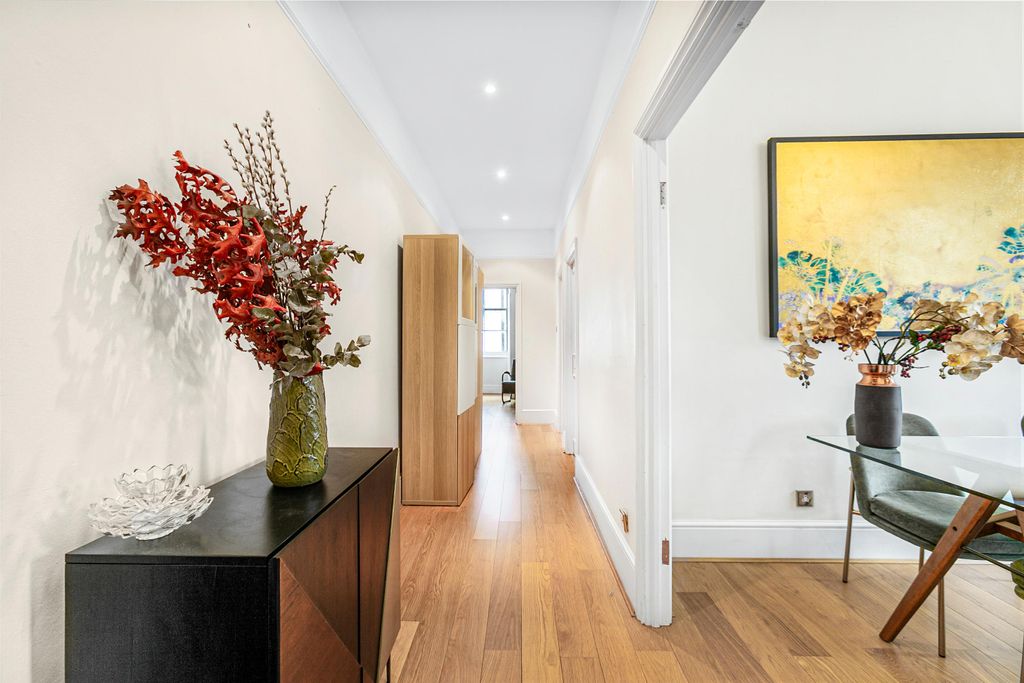 Property photo 3 of 10 Image