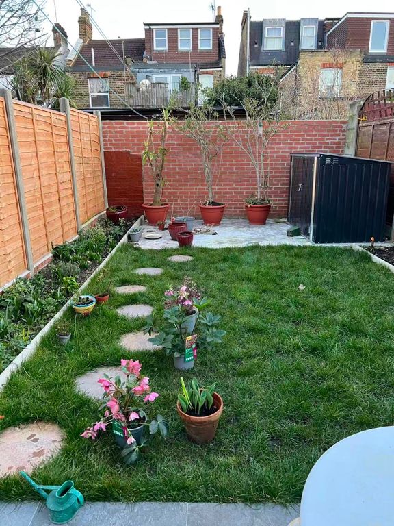 Property photo 1 of 2