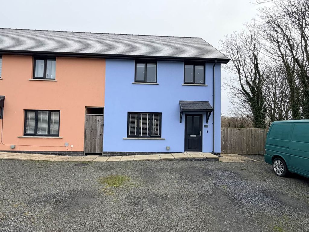 Property photo 1 of 12 Fore Cae Gwenallt