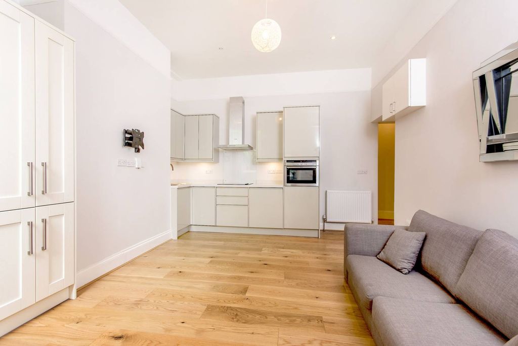 Property photo 2 of 5