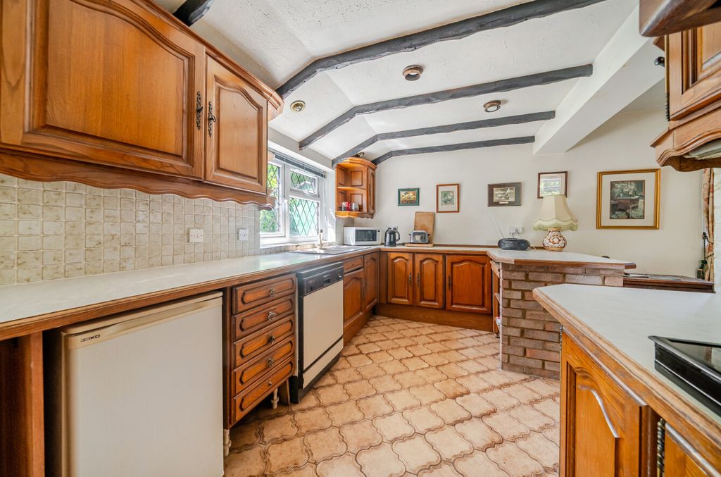 Property photo 3 of 16 1493654-19-6A550d...