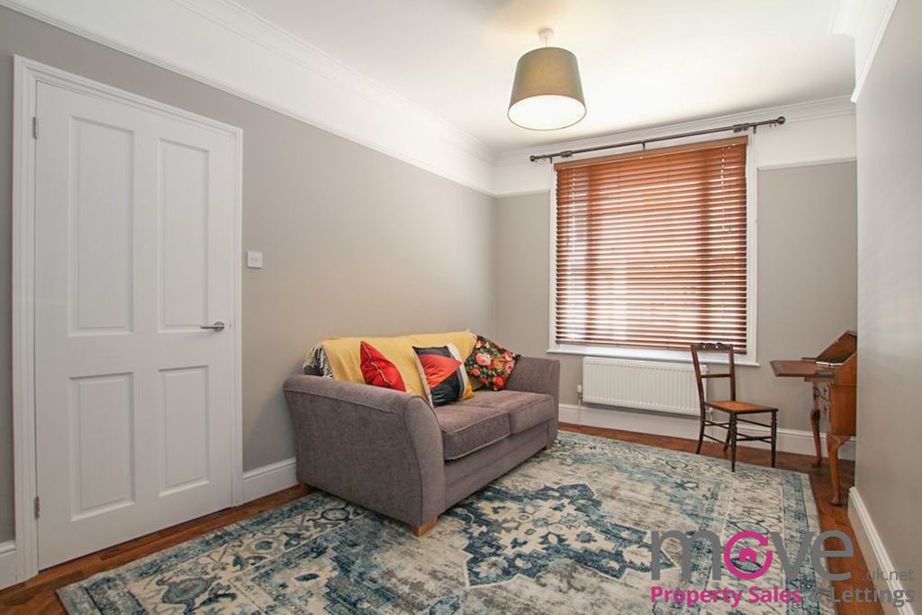 Property photo 3 of 13 Photo 11