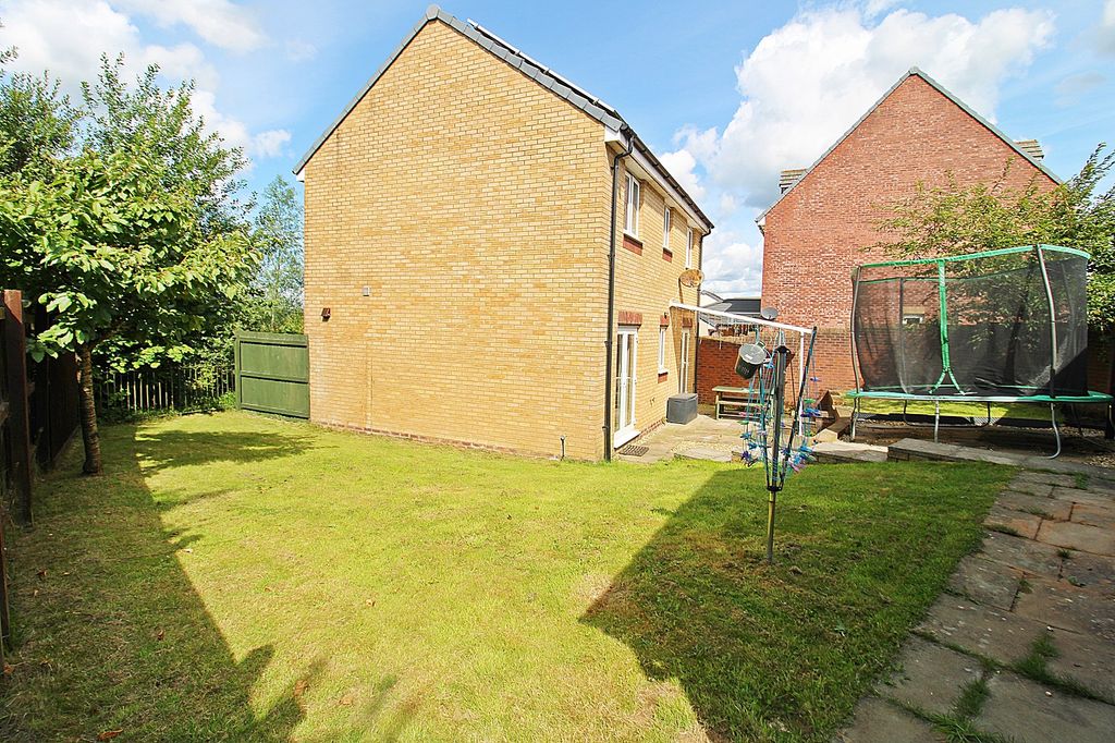 Property photo 2 of 27 Rear Garden