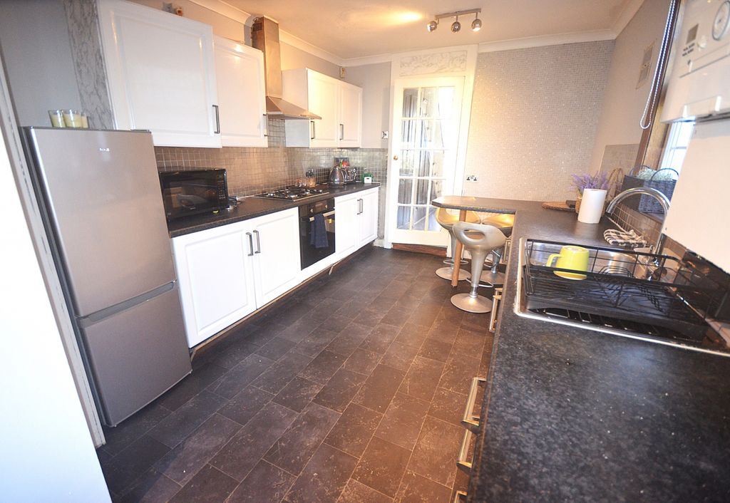 Property photo 3 of 10 Gallery