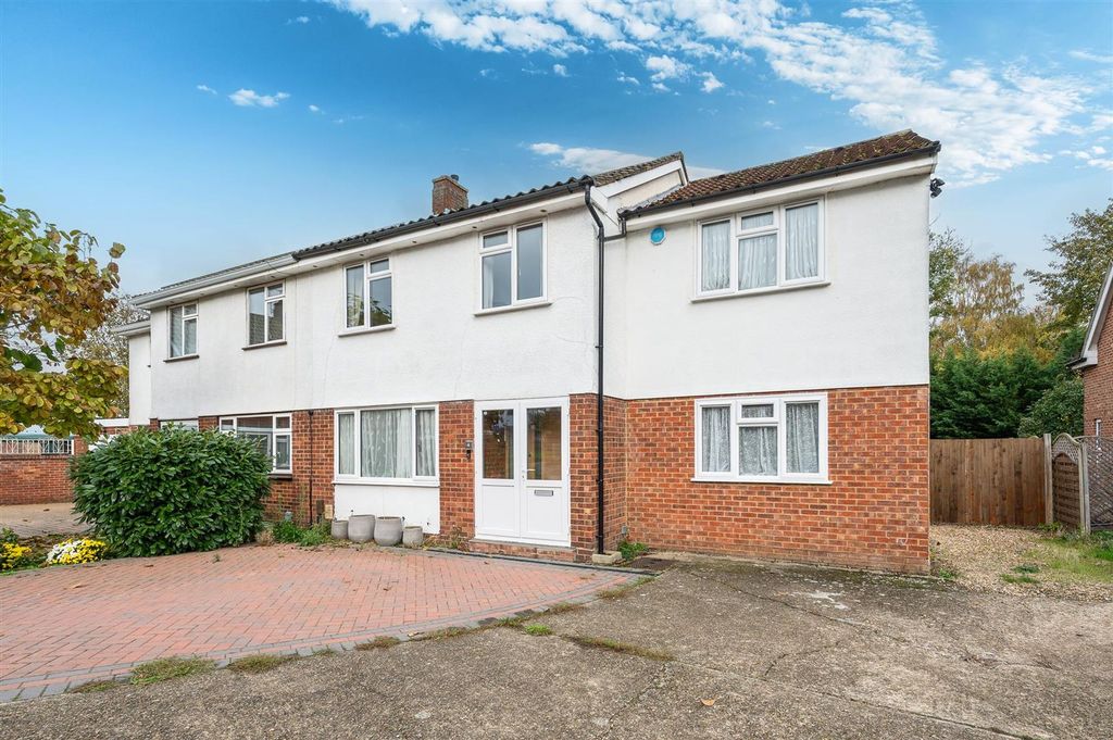 Property photo 1 of 15 Langlands Rise