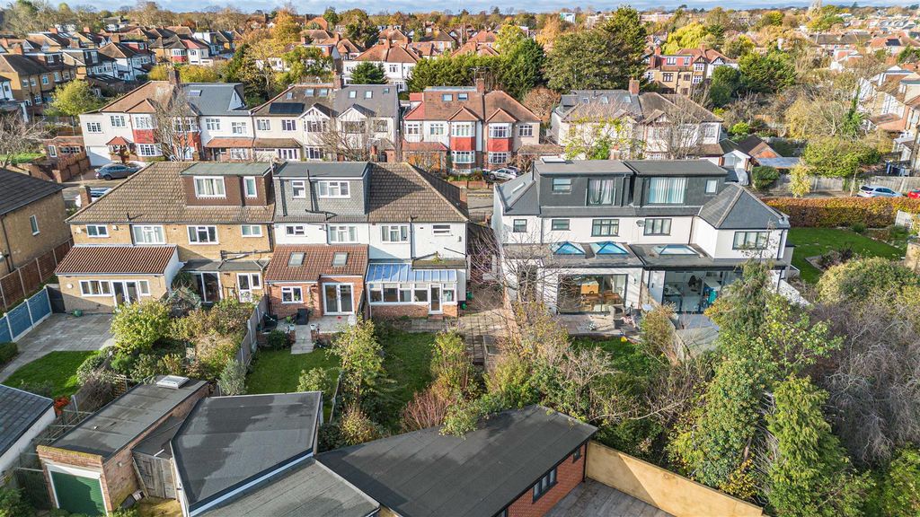 Property photo 2 of 18 10_68483.Jpg