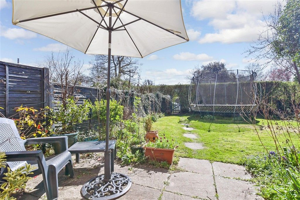 Property photo 1 of 9 Front Garden