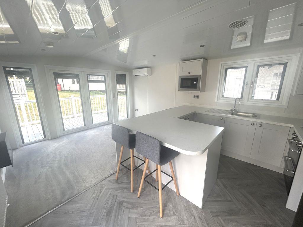 Property photo 2 of 12 Img_3082