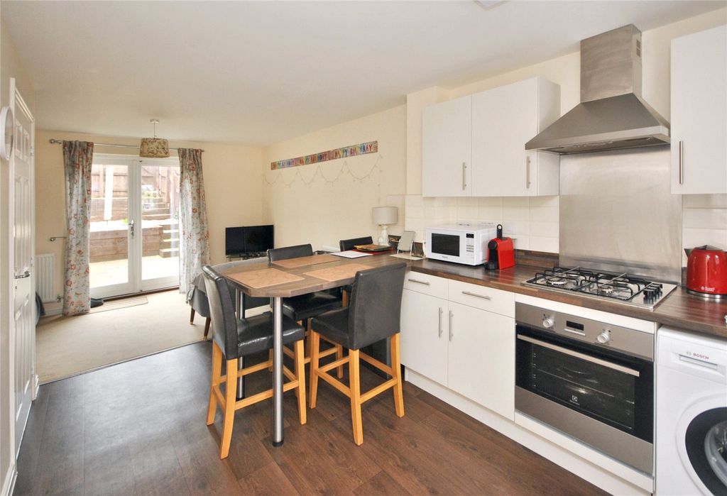 Property photo 2 of 10 Picture No. 04