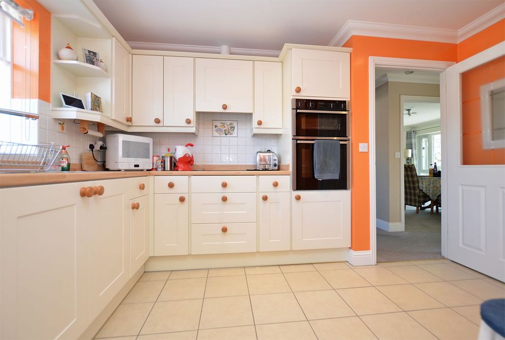 Property photo 3 of 13 3 - Kitchen2