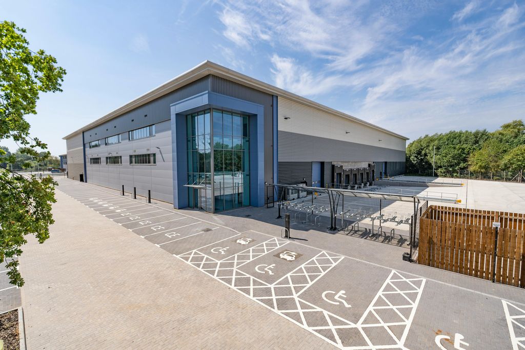 Property photo 3 of 66 Iw110825Ca076U1.Jpg