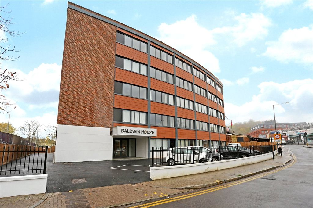 Property photo 1 of 9 Picture No. 24