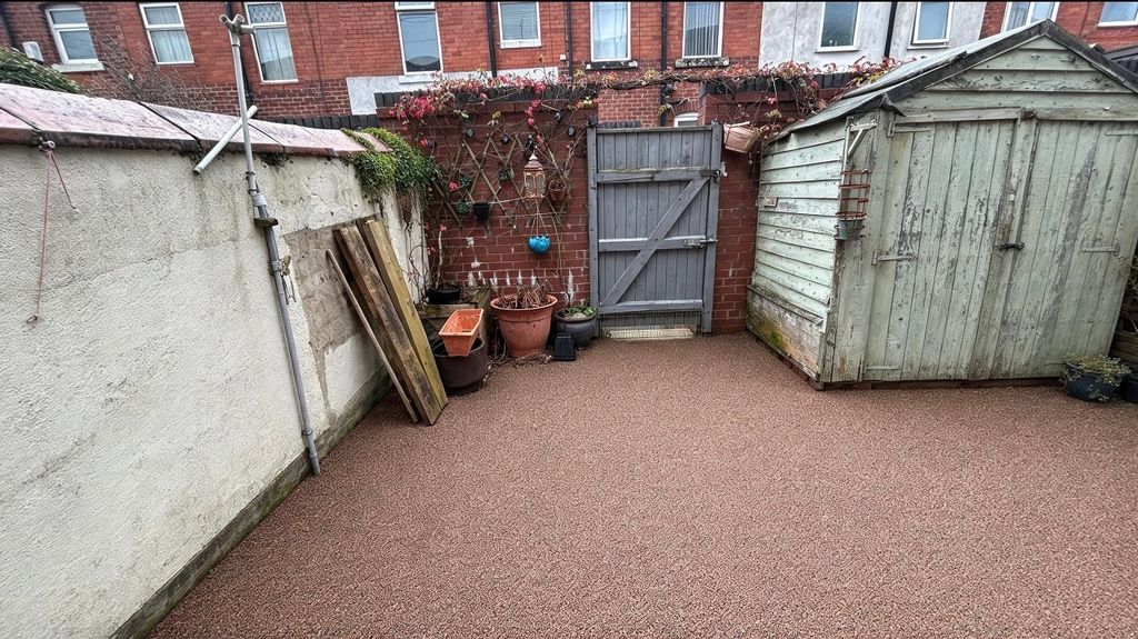 Property photo 3 of 4 3