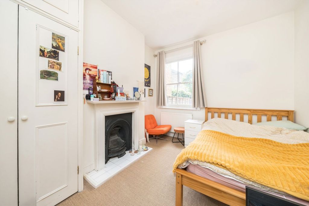 Property photo 3 of 6