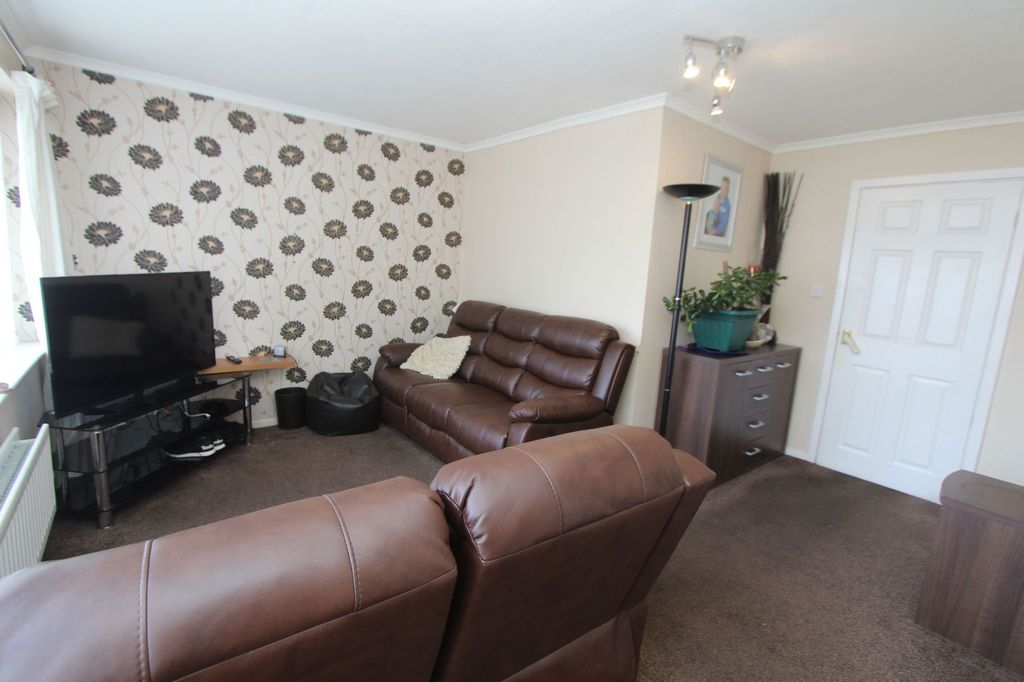 Property photo 3 of 24