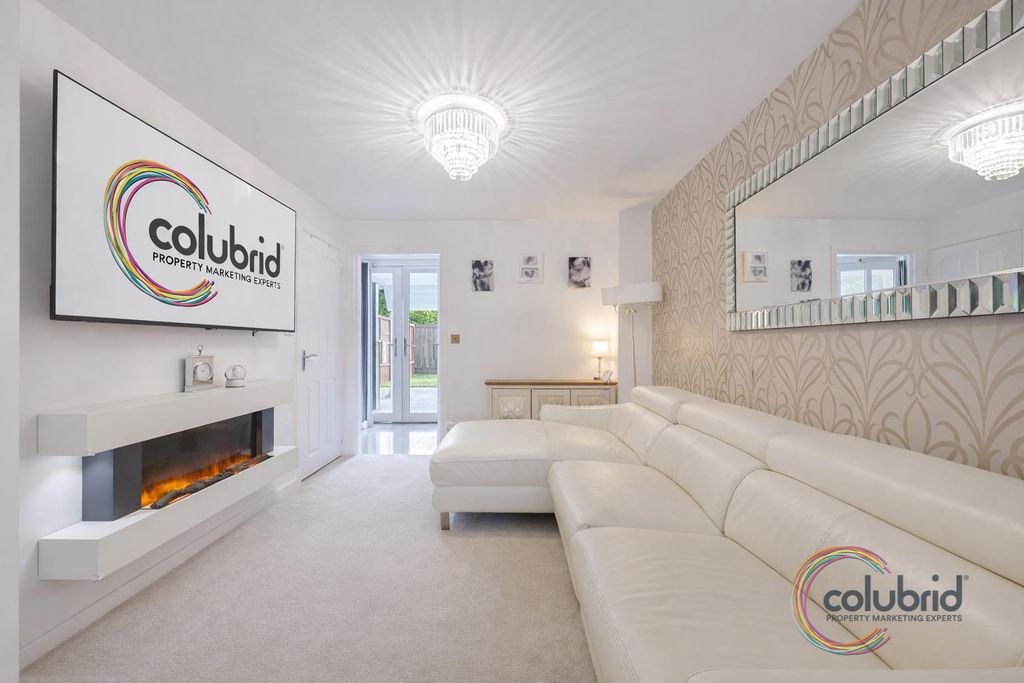 Property photo 2 of 13