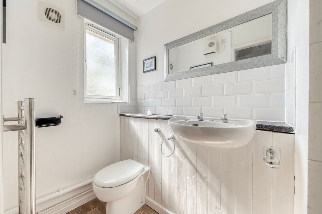 Additional image 6 of Studio for saleFisher Road, Diss IP22
