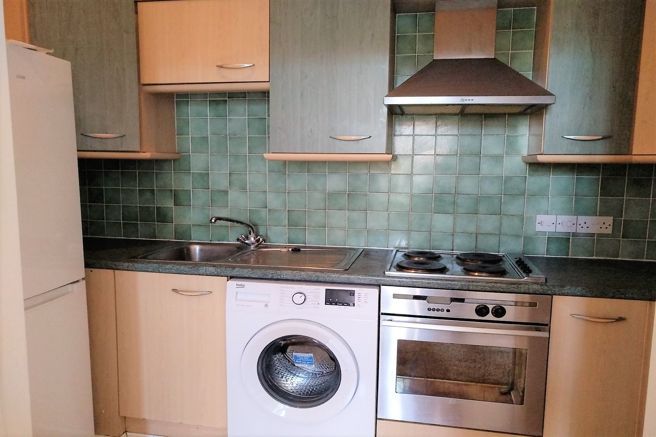 Property photo 2 of 10 Kitchen
