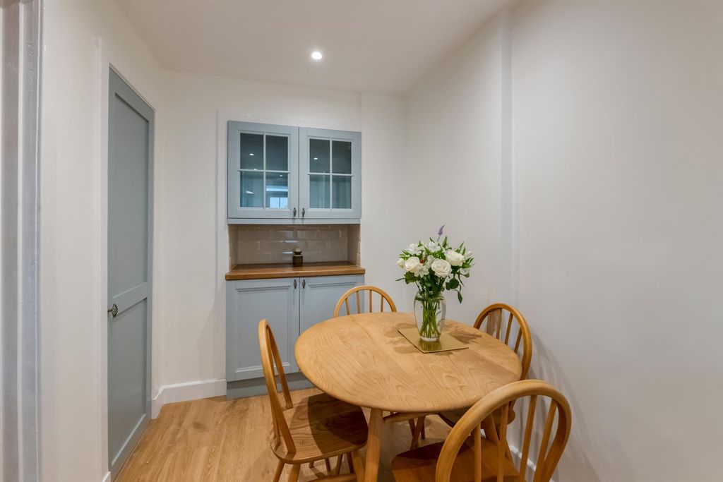 Property photo 3 of 23 Dining/Kitchen