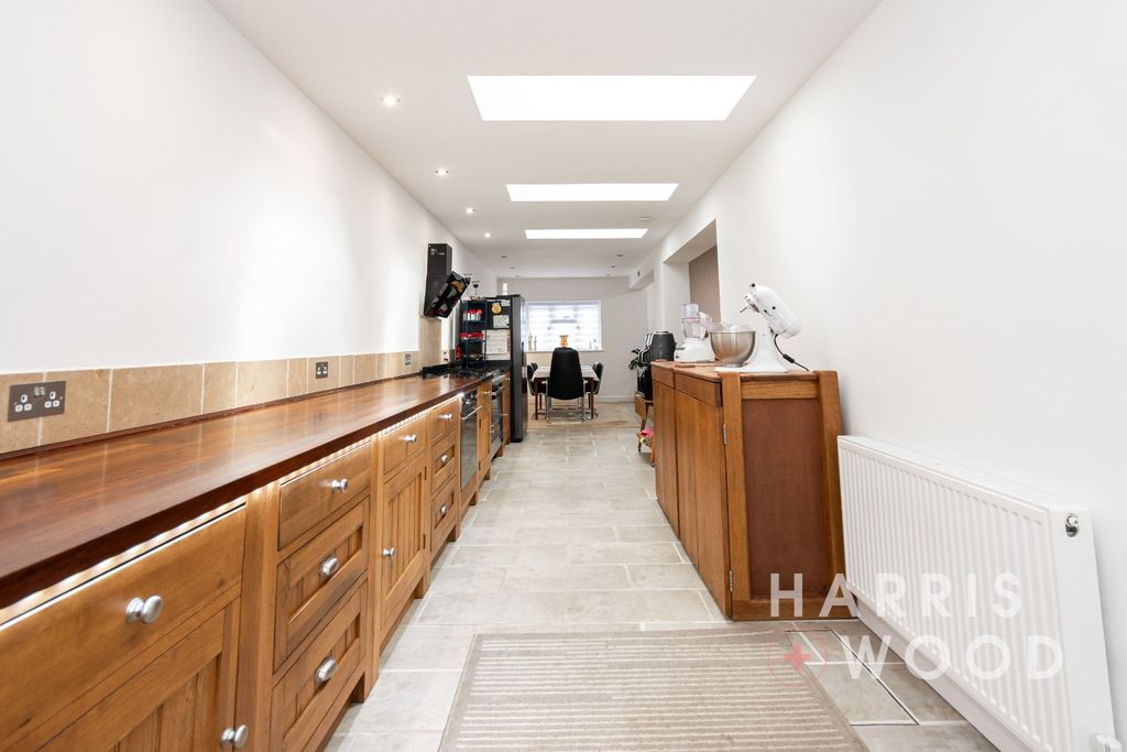 Property photo 3 of 35 4060536
