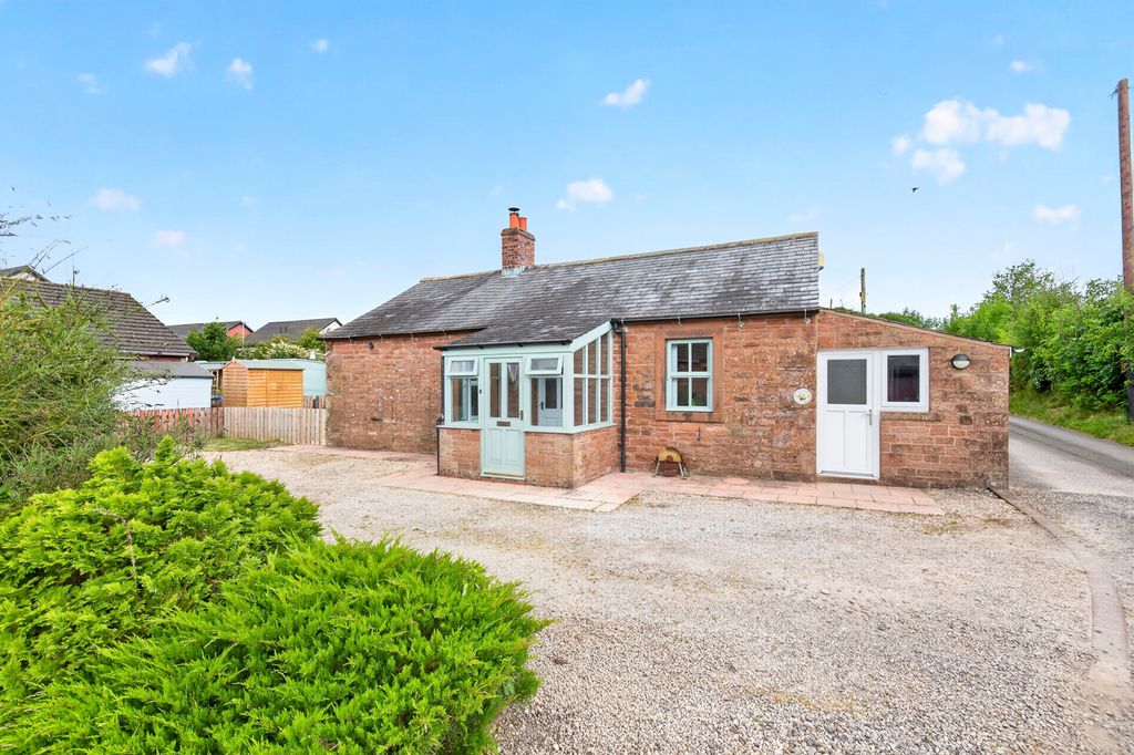 Property photo 1 of 19 Outside