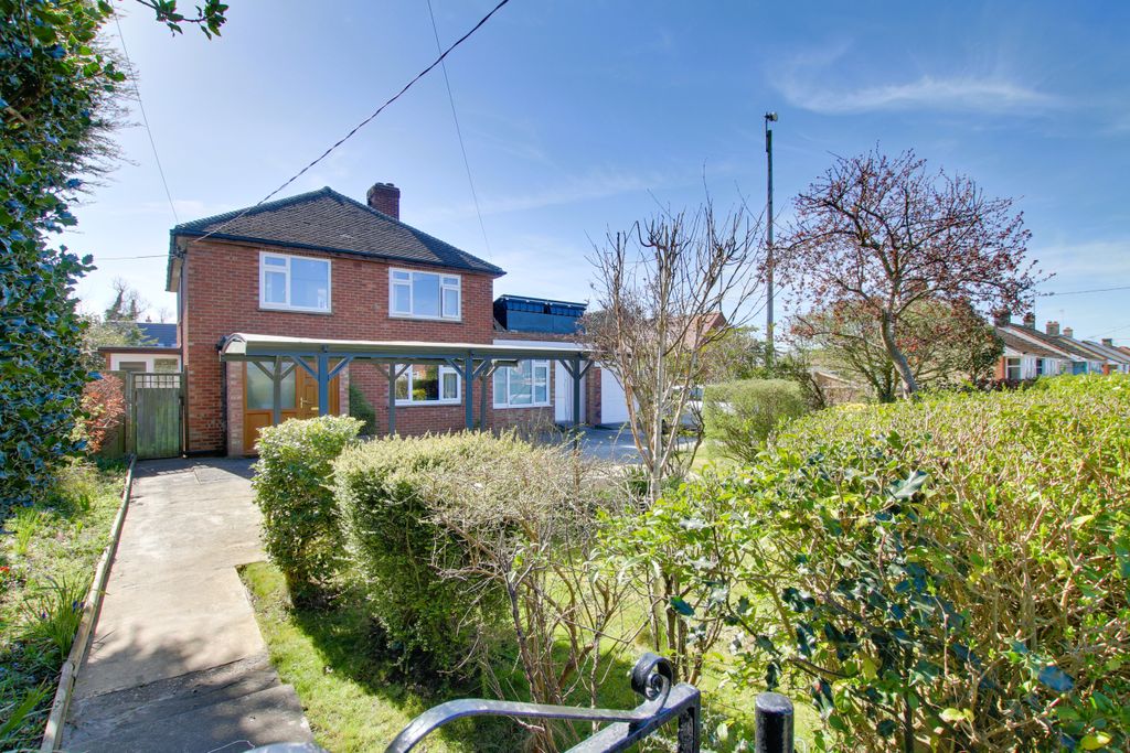 Property photo 2 of 16