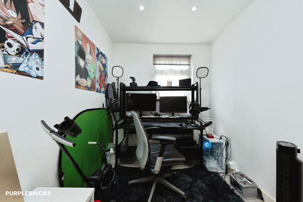 Property photo 2 of 22