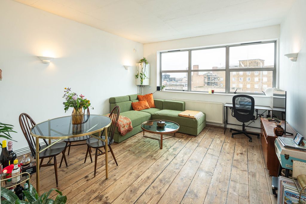 Property photo 1 of 8