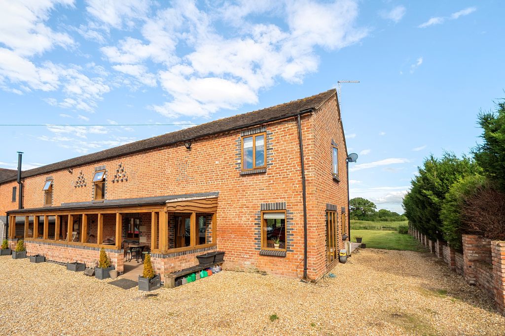 Property photo 1 of 25