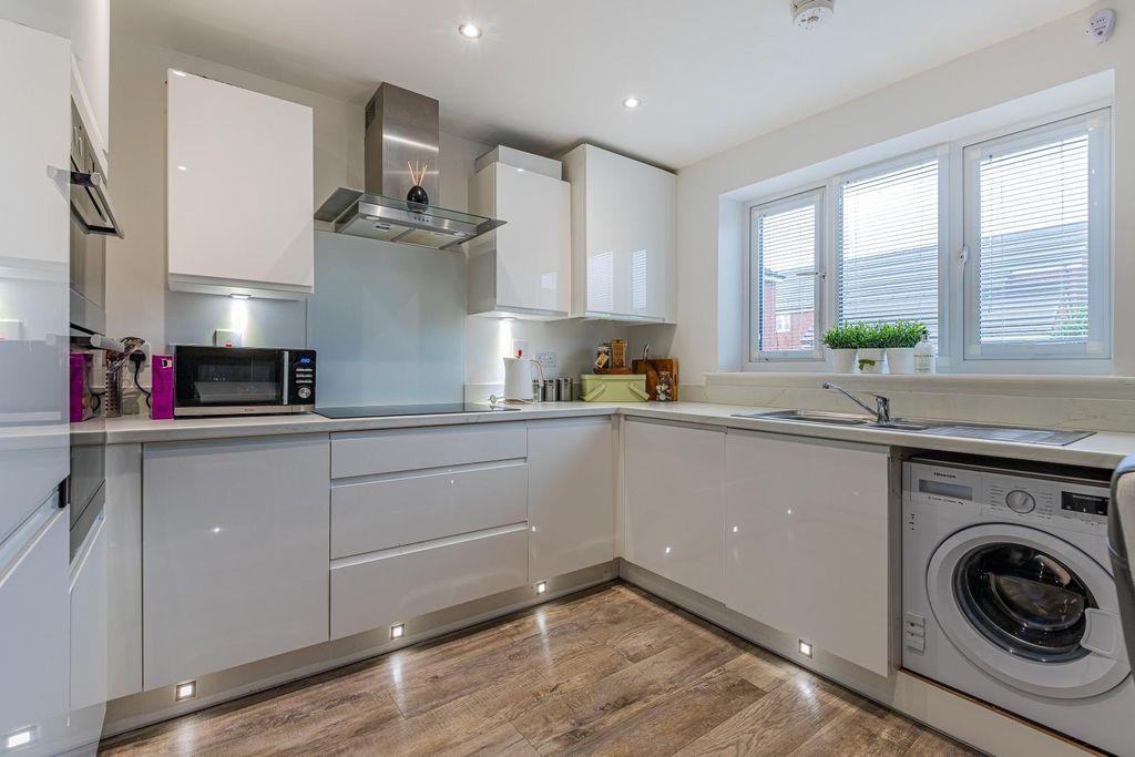 Property photo 3 of 18 27-10.Jpg