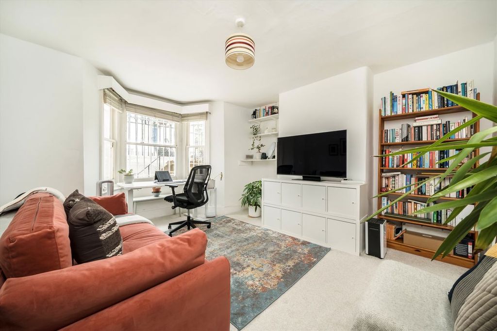 Property photo 2 of 5