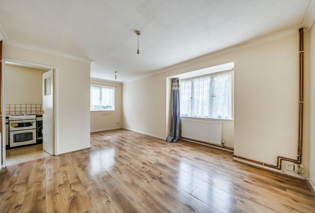 Property photo 2 of 17 1485646-7-6A4385c...