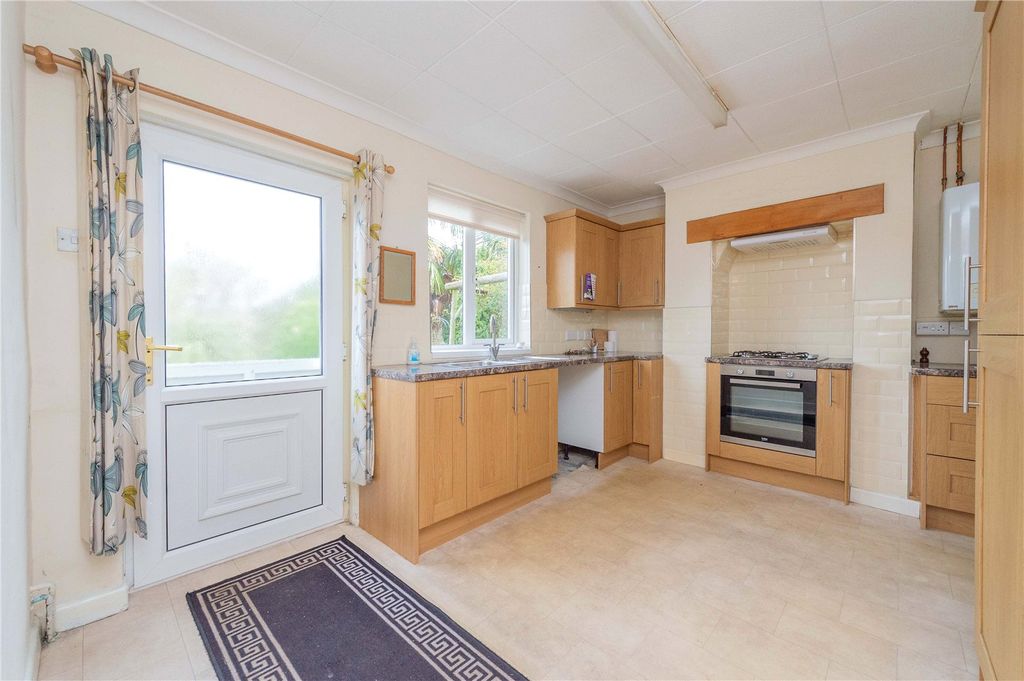 Property photo 3 of 38 Picture No. 11