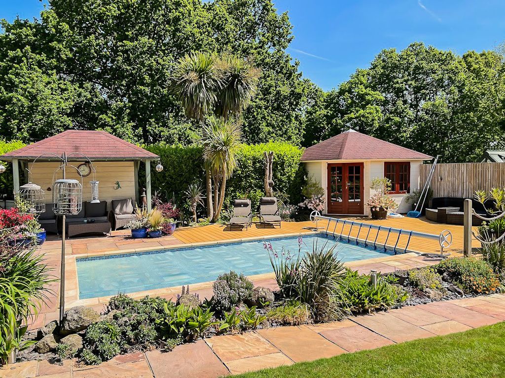 Property photo 3 of 20