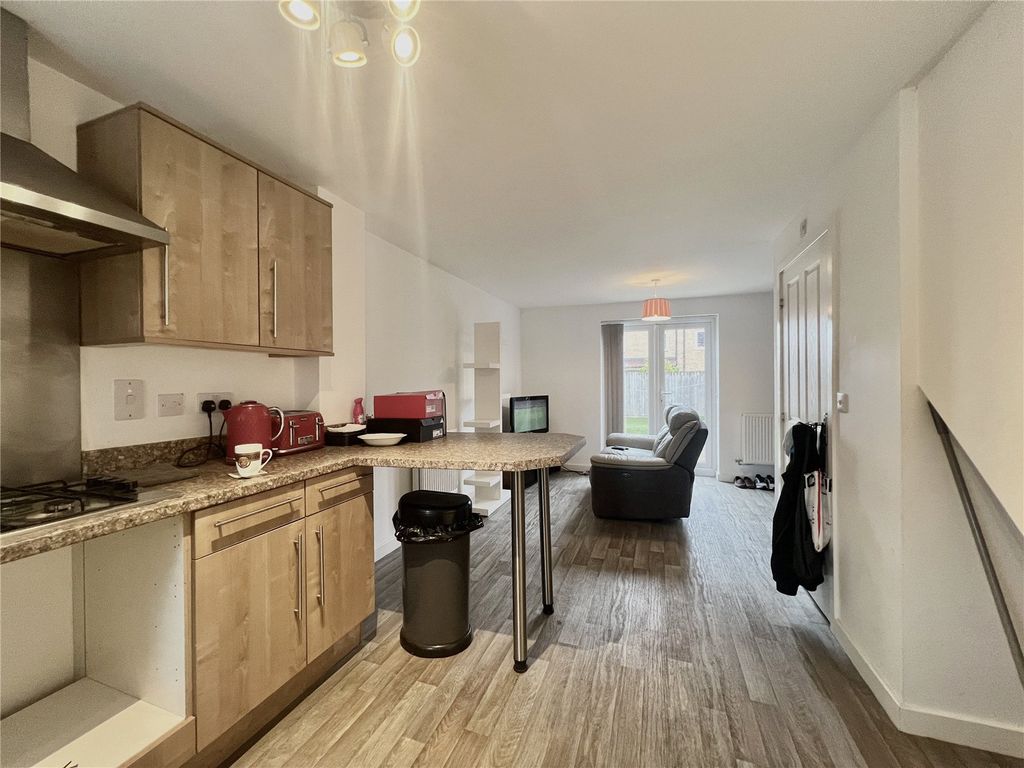 Property photo 2 of 10 Picture No. 27