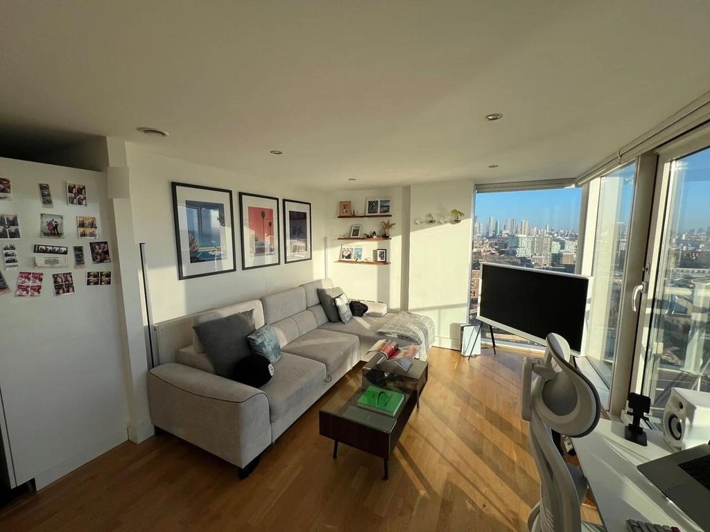 Property photo 2 of 9 Photo 1