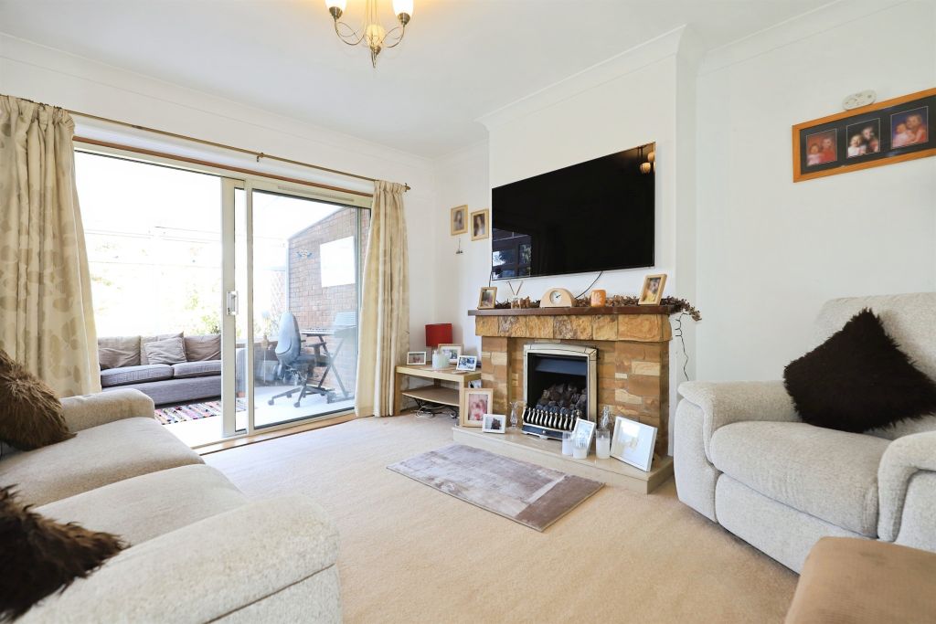 Property photo 2 of 22