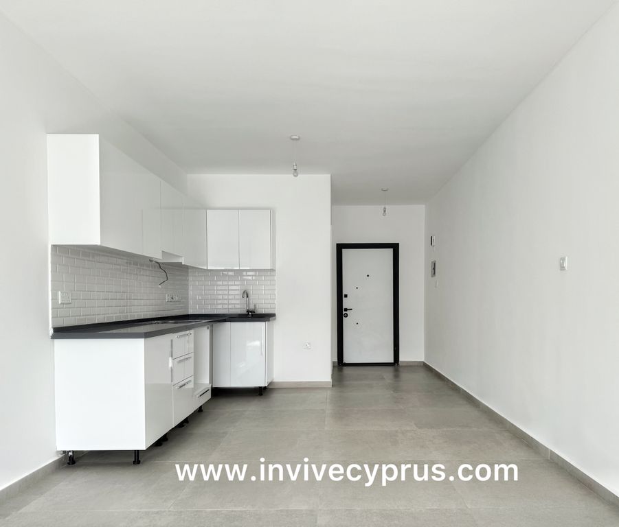 Property photo 3 of 35